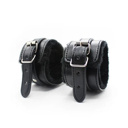 2026 New 7 Pieces PU Leather Bondage Set Restraint Handcuffs Ankle Cuffs Whip BDSM Sex Toys for Couple Gay Exotic Accessories Tz01 T200511 Free Shipping